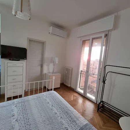 Attico Indipendente Nel Cuore Di Bed & Breakfast