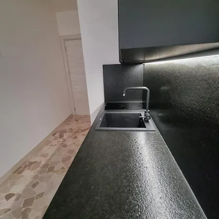 Attico Indipendente Nel Cuore Di 3* Modena