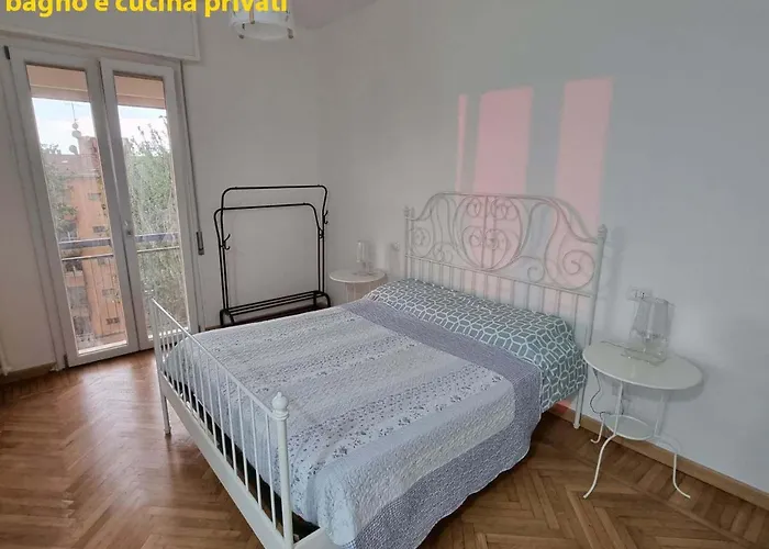 Attico Indipendente Nel Cuore Di Panzió 3*